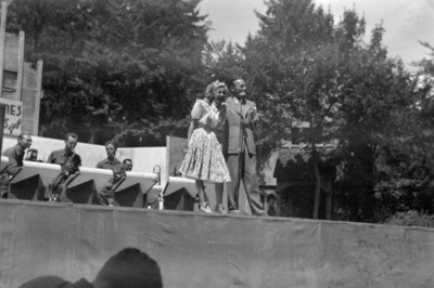 517f12b692c371.91850781