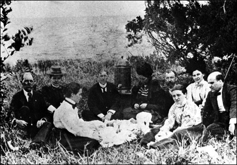 517e8d45a3ef25.28043523